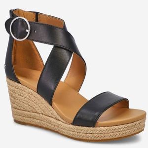 UGG Hylda wedge sandals - black- size 7